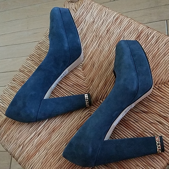 🆕️Michael Kors Navy Seude Pumps size 8 - Picture 2 of 7